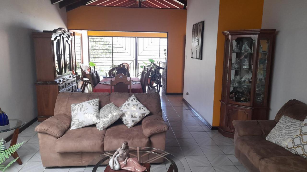Mario Y Jeannette Apartment Alajuela Luaran gambar